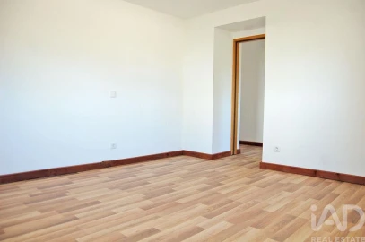 Moradia T3 para Venda em Almoster