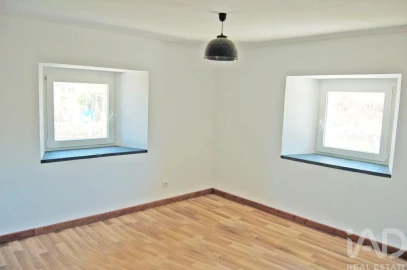 Moradia T3 para Venda em Almoster