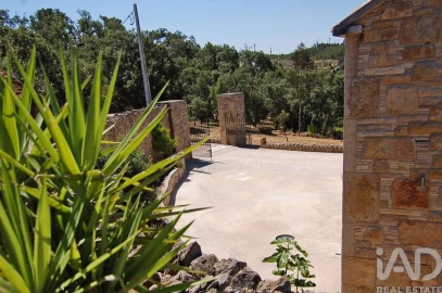 Moradia T3 para Venda em Almoster