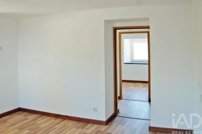 Moradia T3 para Venda em Almoster
