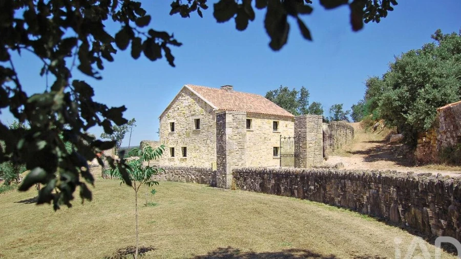 Moradia T3 para Venda em Almoster