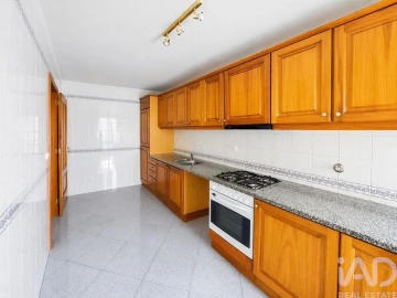 Apartamento T1 para Venda em Subportela, Deocriste e Portela Susã