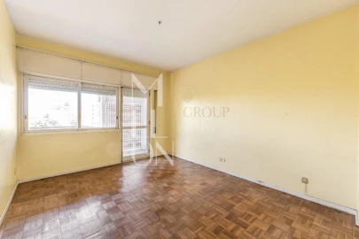 Apartamento T5 para Venda em Ramalde
