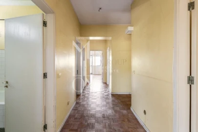 Apartamento T5 para Venda em Ramalde
