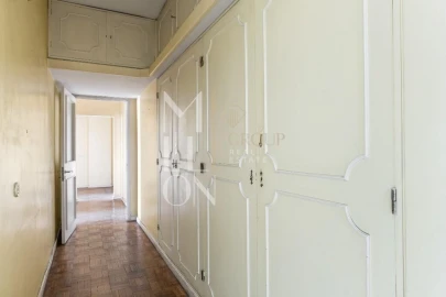 Apartamento T5 para Venda em Ramalde