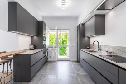 Apartamento T5 para Venda em Ramalde
