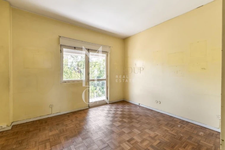 Apartamento T5 para Venda em Ramalde Foto 10