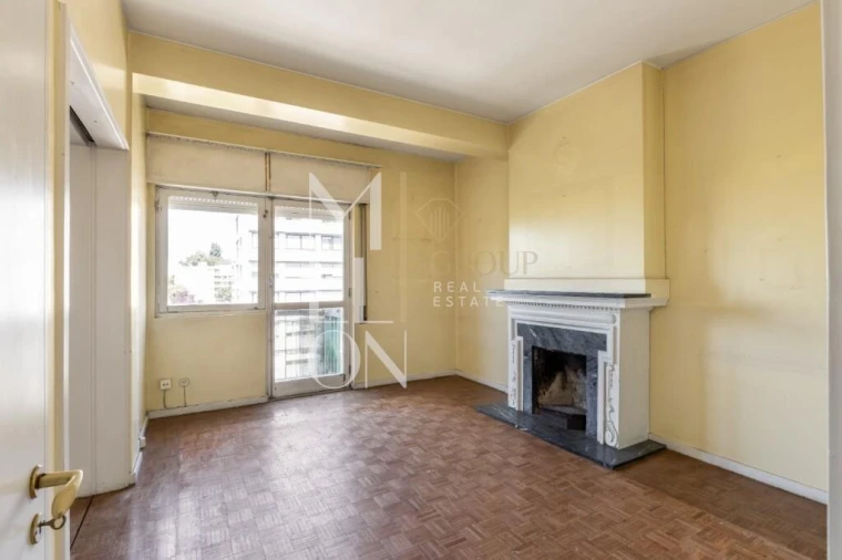 Apartamento T5 para Venda em Ramalde Foto 7