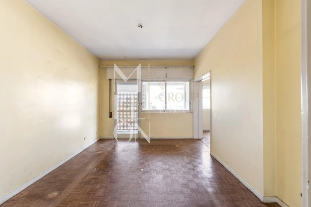 Apartamento T5 para Venda em Ramalde Foto 4