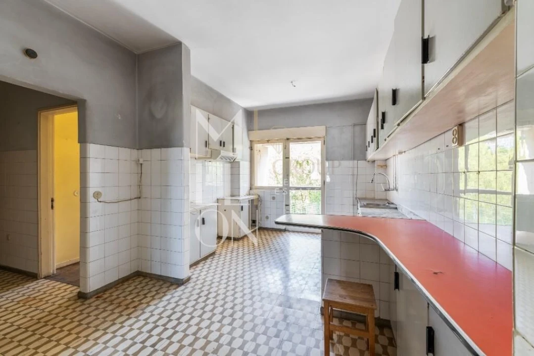 Apartamento T5 para Venda em Ramalde Foto 7