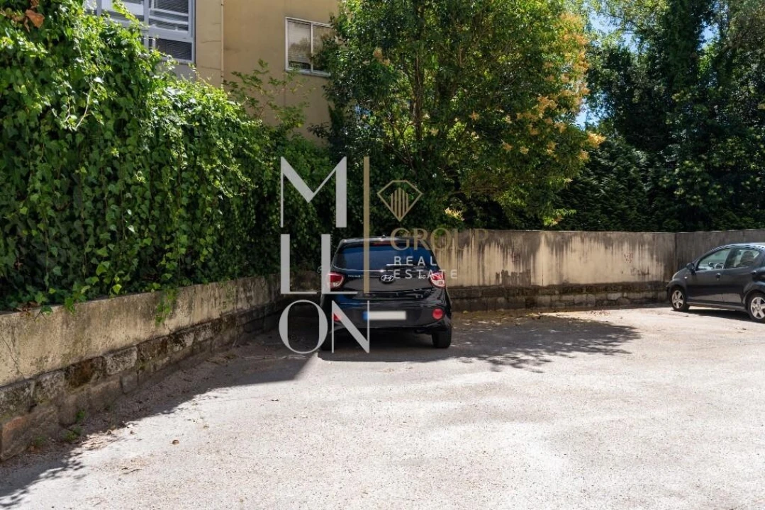 Apartamento T5 para Venda em Ramalde Foto 18