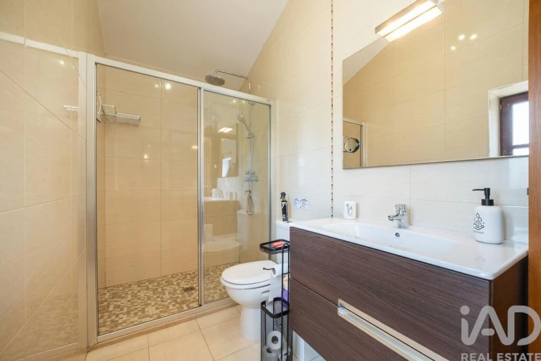 Moradia T3 para Venda em Cabeçudo Foto 22
