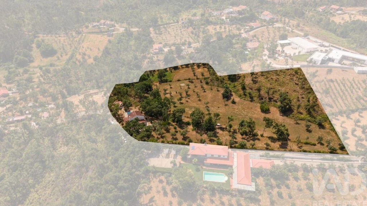 Moradia T3 para Venda em Cabeçudo Foto 40
