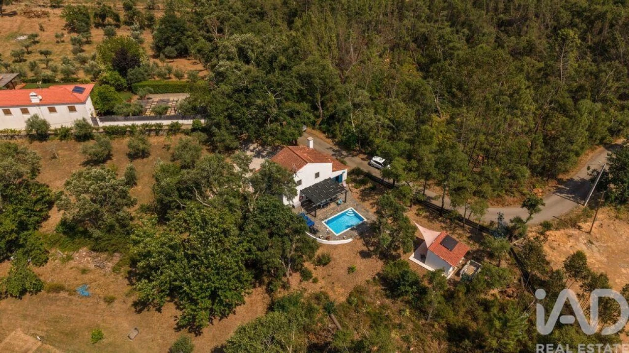 Moradia T3 para Venda em Cabeçudo Foto 36