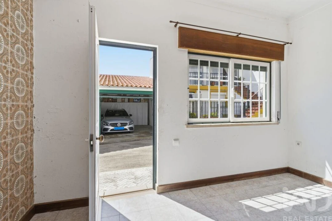 Apartamento T2 para Venda em Santa Maria, São Pedro e Matacães Foto 4