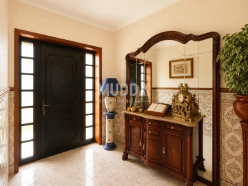 Moradia T4 para Venda em O. Azeméis, Riba-Ul, Ul, Macinhata Seixa, Madail