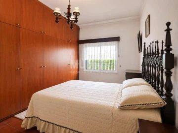Moradia T4 para Venda em O. Azeméis, Riba-Ul, Ul, Macinhata Seixa, Madail