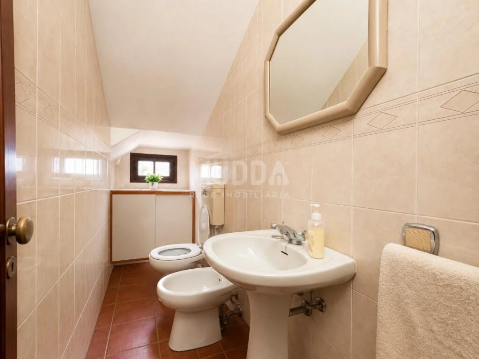 Moradia T4 para Venda em O. Azeméis, Riba-Ul, Ul, Macinhata Seixa, Madail Foto 45