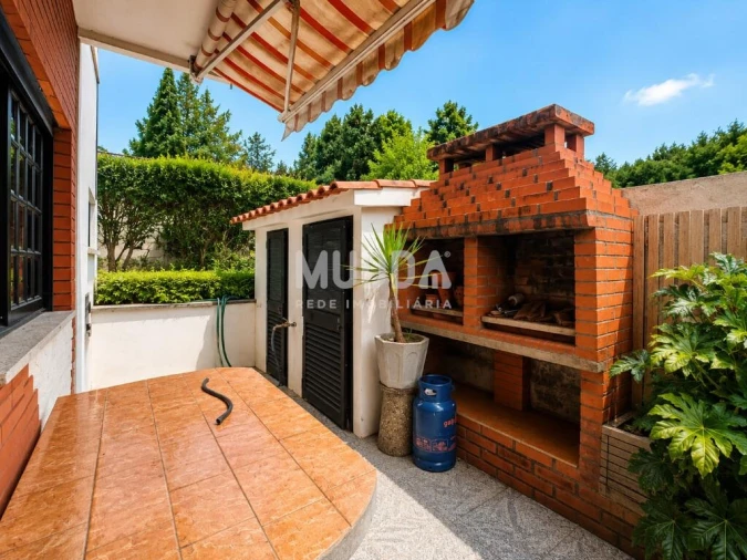 Moradia T4 para Venda em O. Azeméis, Riba-Ul, Ul, Macinhata Seixa, Madail Foto 36