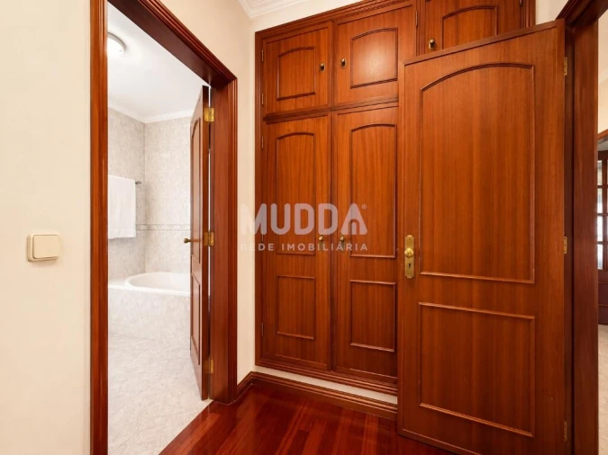 Moradia T4 para Venda em O. Azeméis, Riba-Ul, Ul, Macinhata Seixa, Madail Foto 9