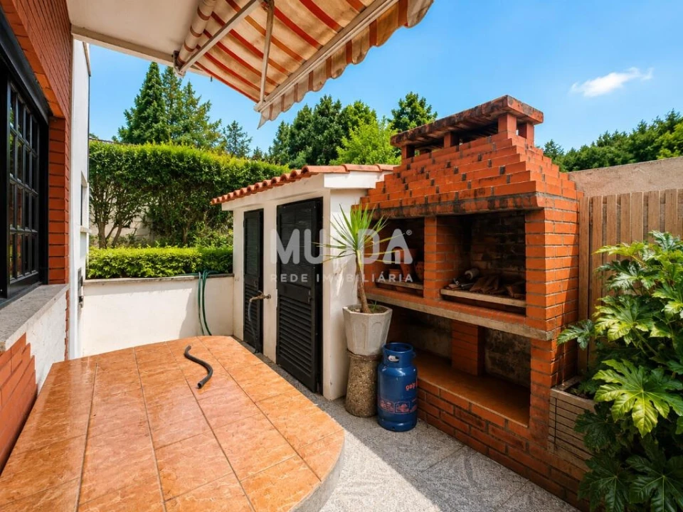 Moradia T4 para Venda em O. Azeméis, Riba-Ul, Ul, Macinhata Seixa, Madail Foto 36