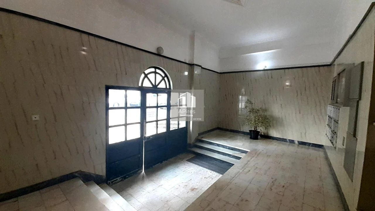 Apartamento T3 para Venda em Algueirão-Mem Martins Foto 31