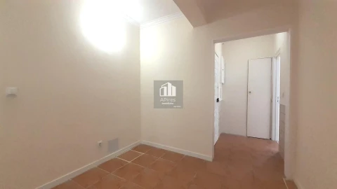 Apartamento T3 para Venda em Algueirão-Mem Martins