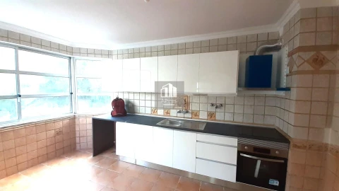 Apartamento T3 para Venda em Algueirão-Mem Martins