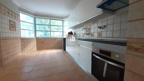 Apartamento T3 para Venda em Algueirão-Mem Martins
