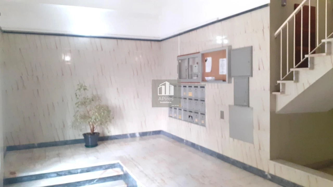 Apartamento T3 para Venda em Algueirão-Mem Martins Foto 34