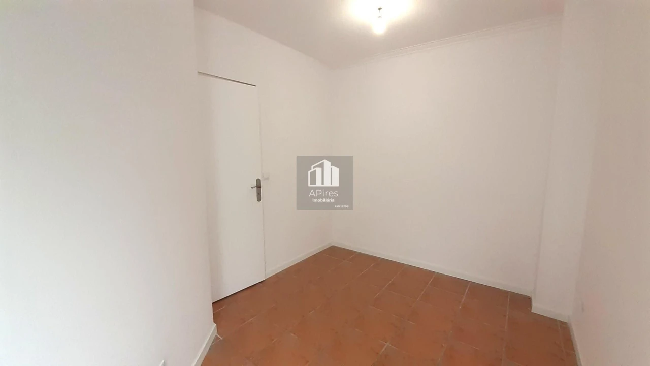 Apartamento T3 para Venda em Algueirão-Mem Martins Foto 6