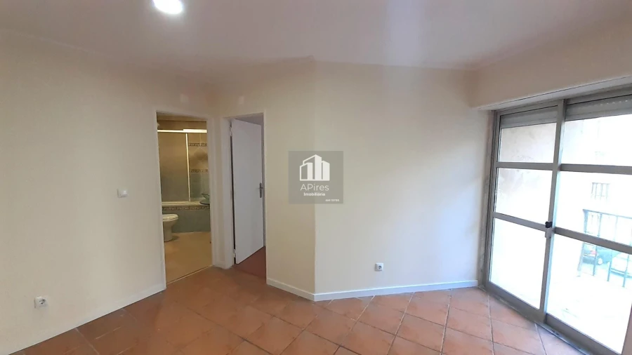 Apartamento T3 para Venda em Algueirão-Mem Martins Foto 15
