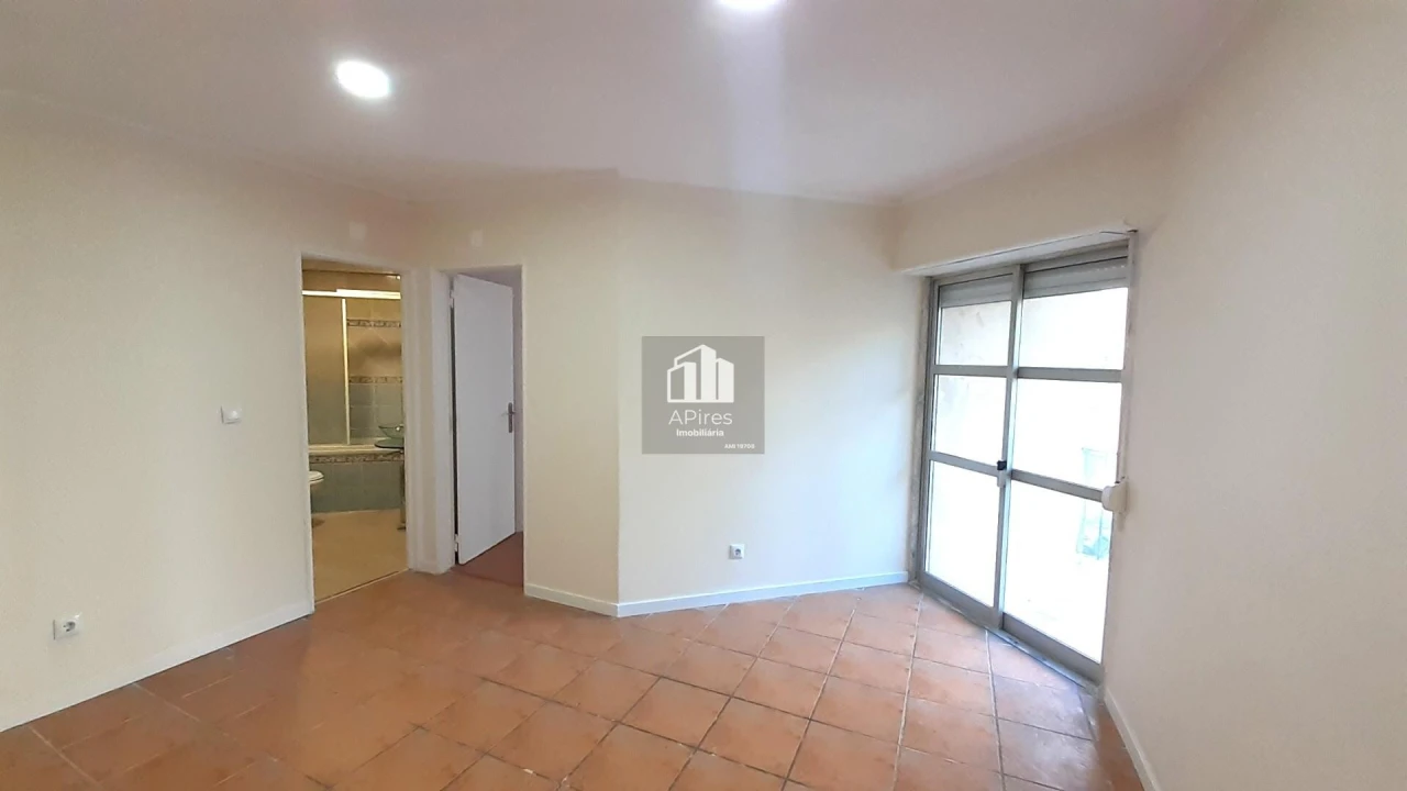 Apartamento T3 para Venda em Algueirão-Mem Martins Foto 20