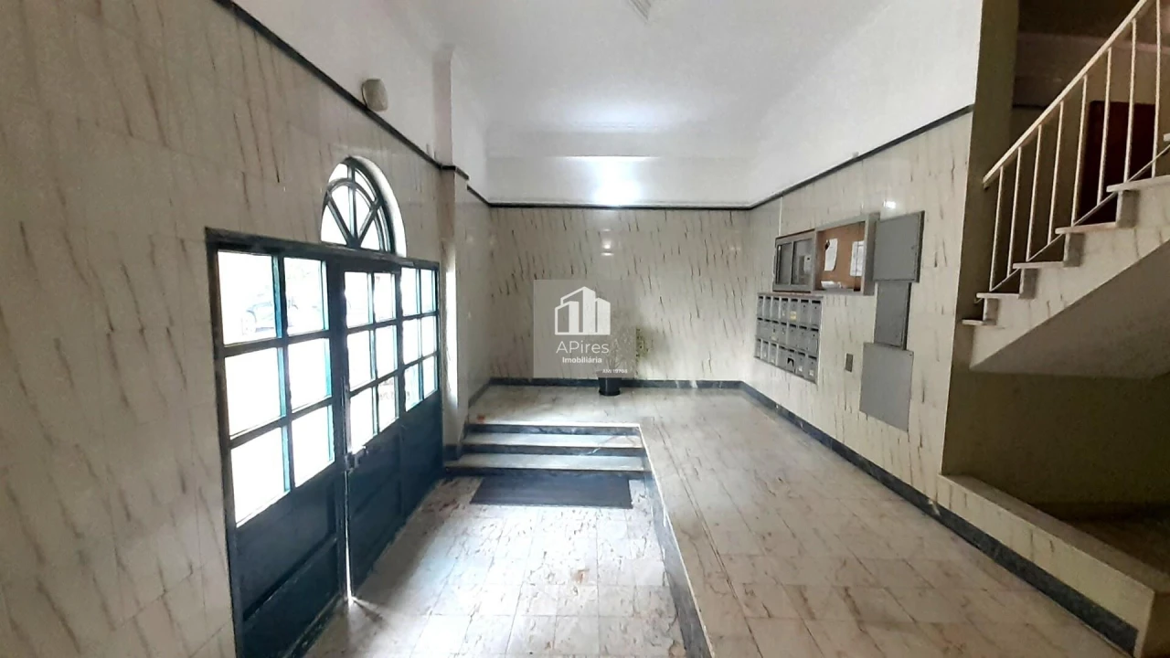 Apartamento T3 para Venda em Algueirão-Mem Martins Foto 32