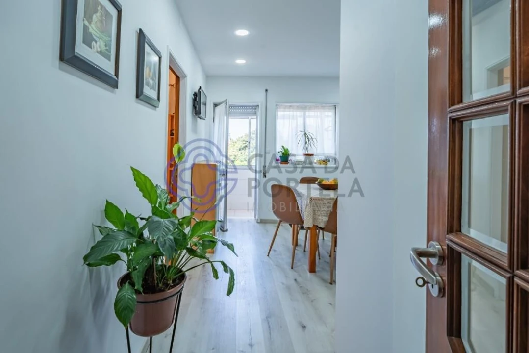 Apartamento T2 para Venda em Cidade da Maia Foto 8