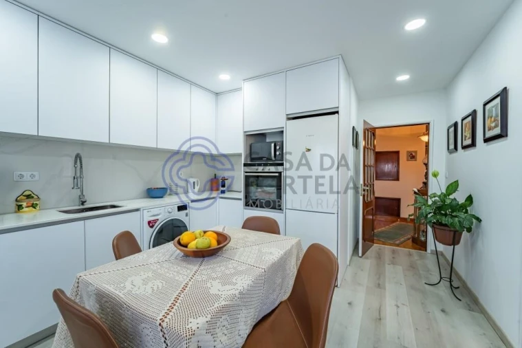 Apartamento T2 para Venda em Cidade da Maia Foto 10