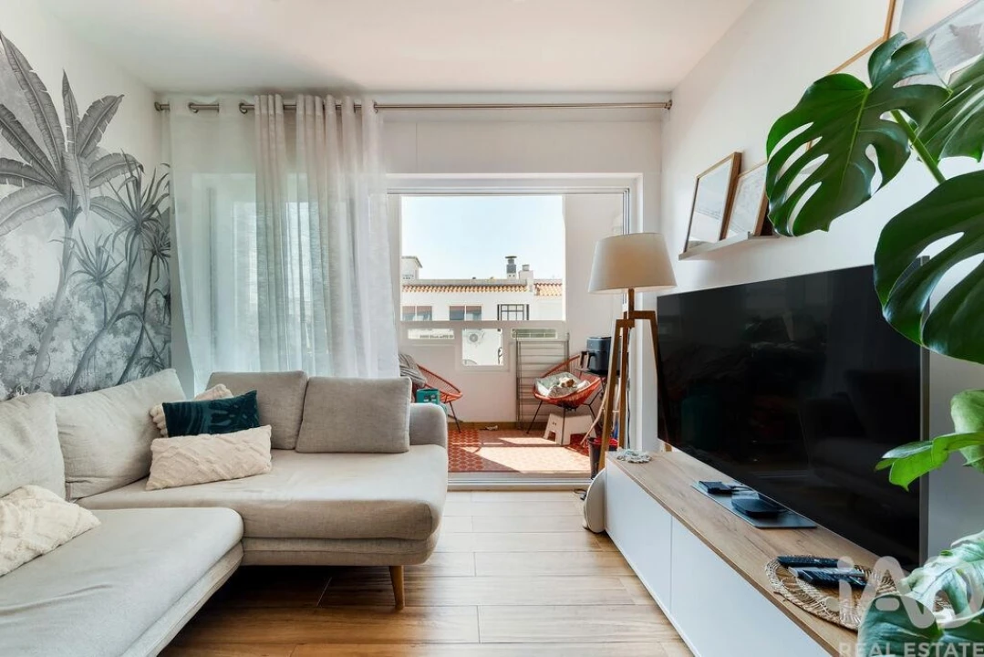 Apartamento T2 para Venda em Quarteira Foto 6