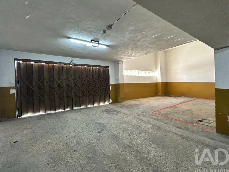 Apartamento T2 para Venda em Quarteira Foto 30