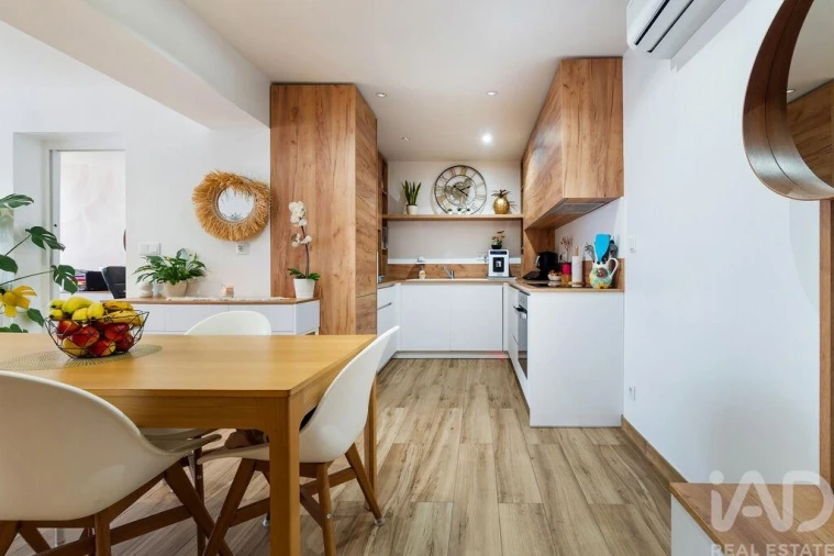 Apartamento T2 para Venda em Quarteira Foto 3