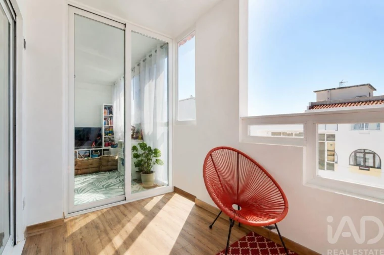 Apartamento T2 para Venda em Quarteira Foto 8