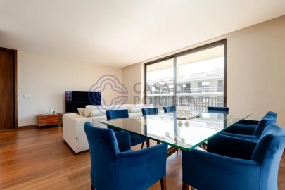 Apartamento T2 para Venda em Santa Maria da Feira, Travanca, Sanfins e Espargo