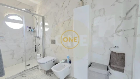 Apartamento T3 para Venda em Albufeira e Olhos de Água