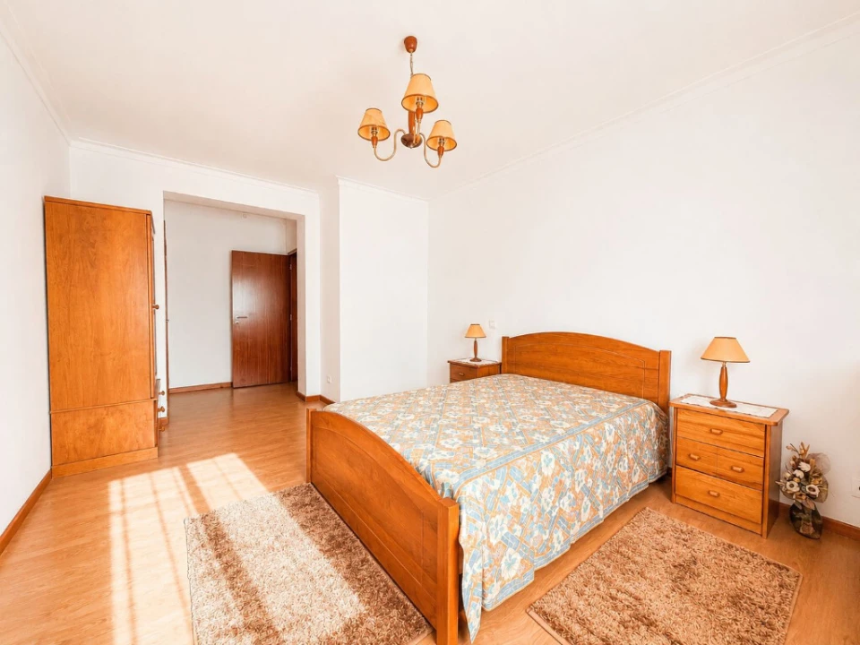 Apartamento T2 para Venda em Miranda do Corvo Foto 2