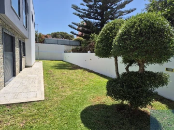 Moradia T5 para Arrendamento em Cascais e Estoril