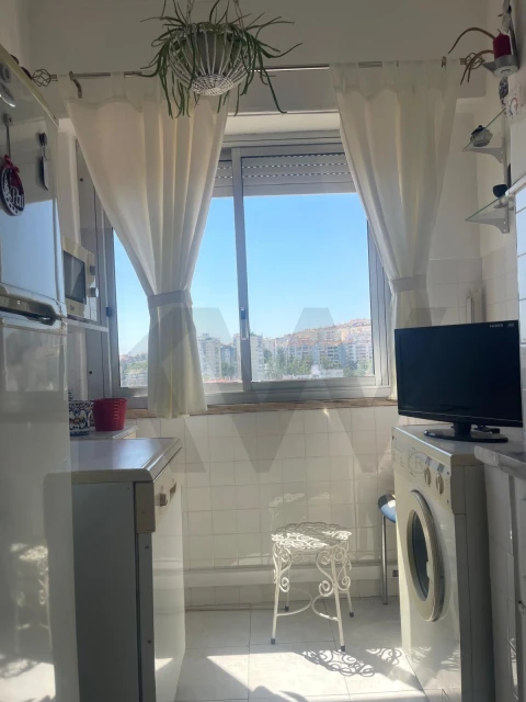 Apartamento T3 para Venda em Queluz e Belas