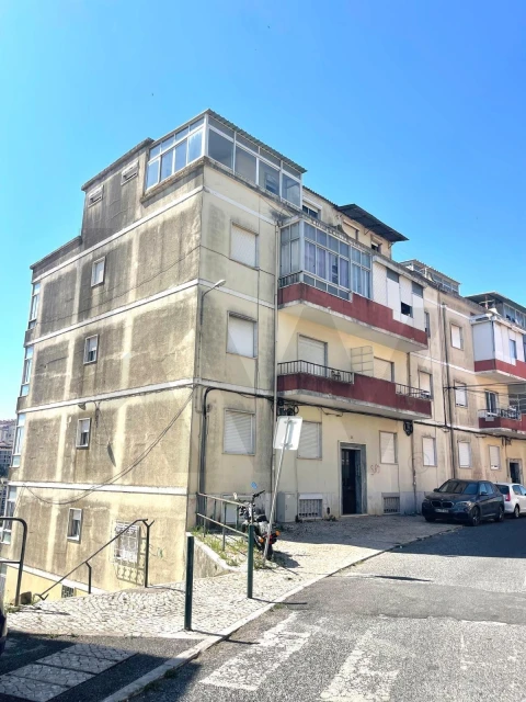 Apartamento T3 para Venda em Queluz e Belas