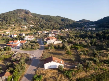 Moradia T3 para Venda em Chão de Couce