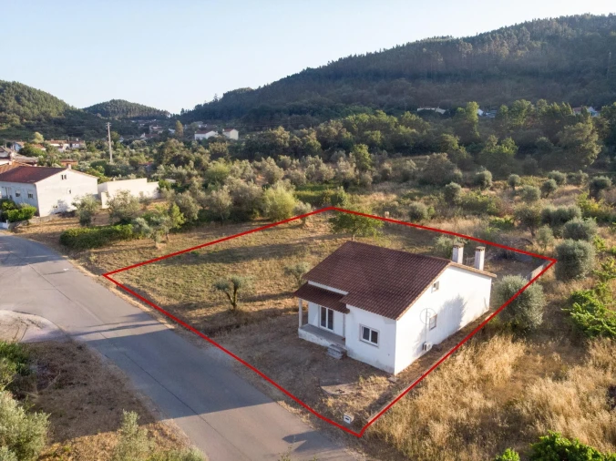 Moradia T3 para Venda em Chão de Couce Foto 46