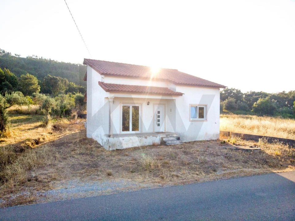 Moradia T3 para Venda em Chão de Couce Foto 1