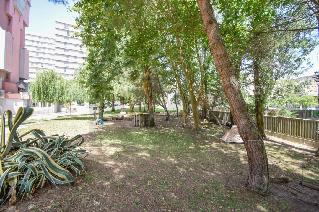 Apartamento T4 para Venda em Lumiar Foto 38